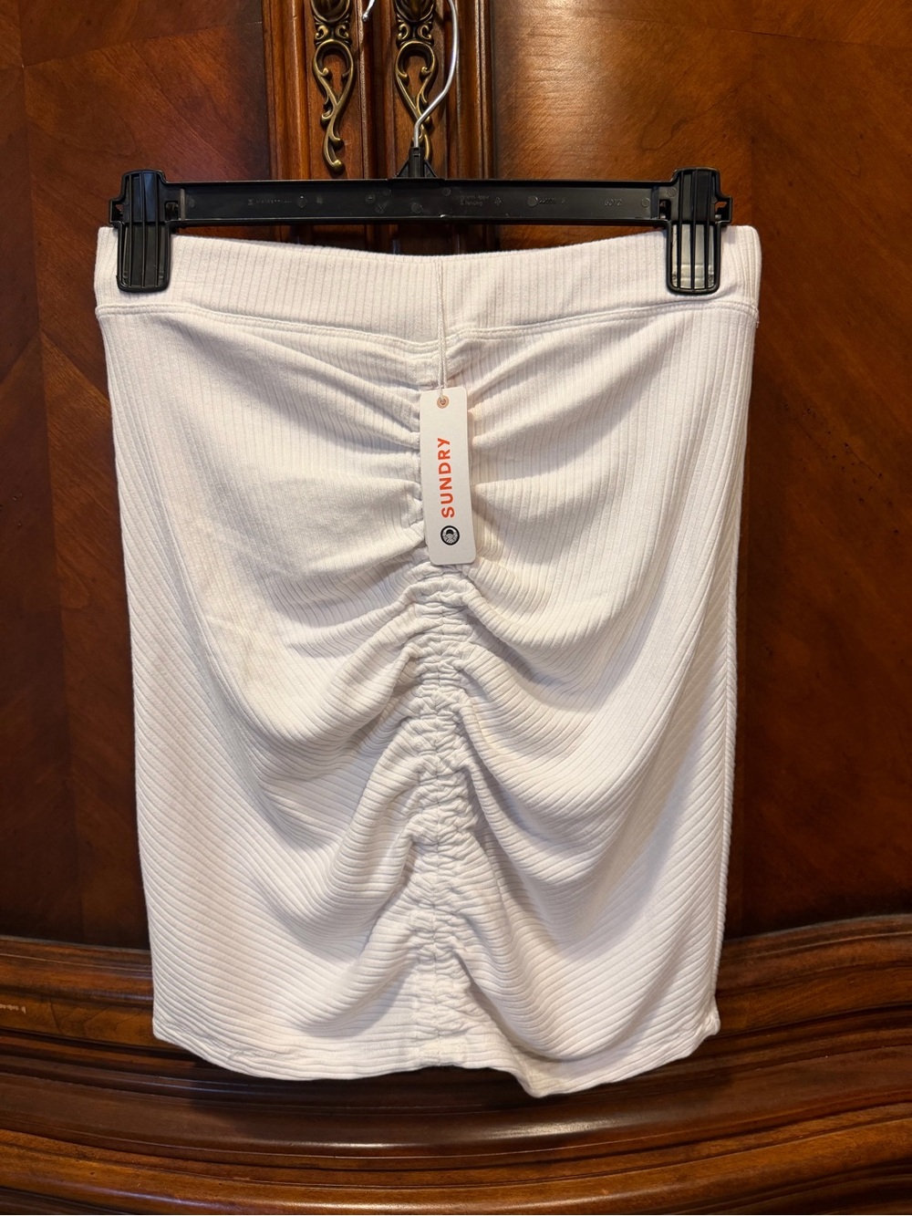 NEW! Sundry White Ruched Ribbed Pencil Skirt size 1 or small